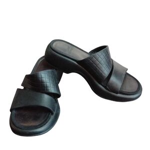Dansko Black DoublevStrap Sandals Comfort Low Wedge Sandal Size 7.5-8